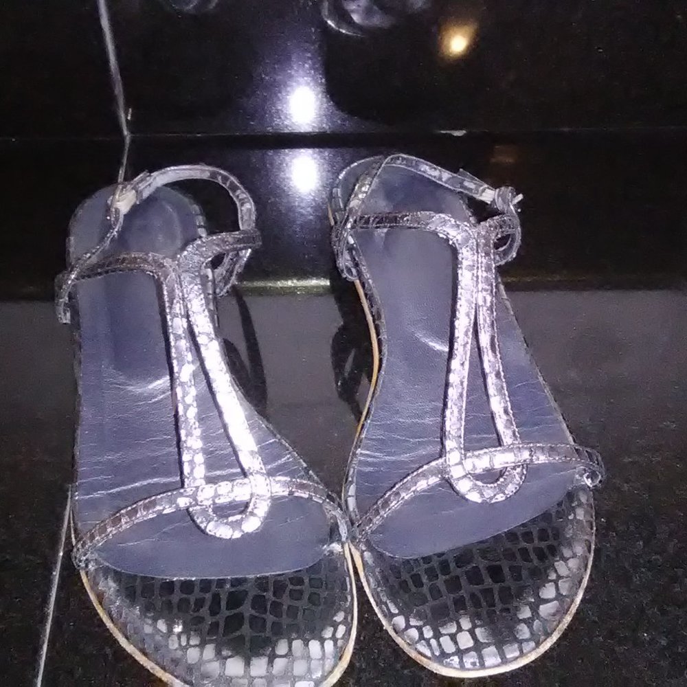 STUART WEITZMAN